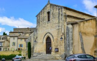 Chiesa-Notre-Dame-de-la-Nativite a Robion-Les Taillades