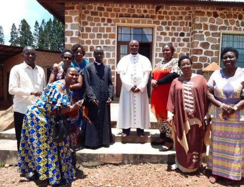 Burundi, laïcs doctrinaires Pelerins à Muyaga